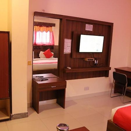 Kumaran Millenium Residency Hotel Vellore Ngoại thất bức ảnh