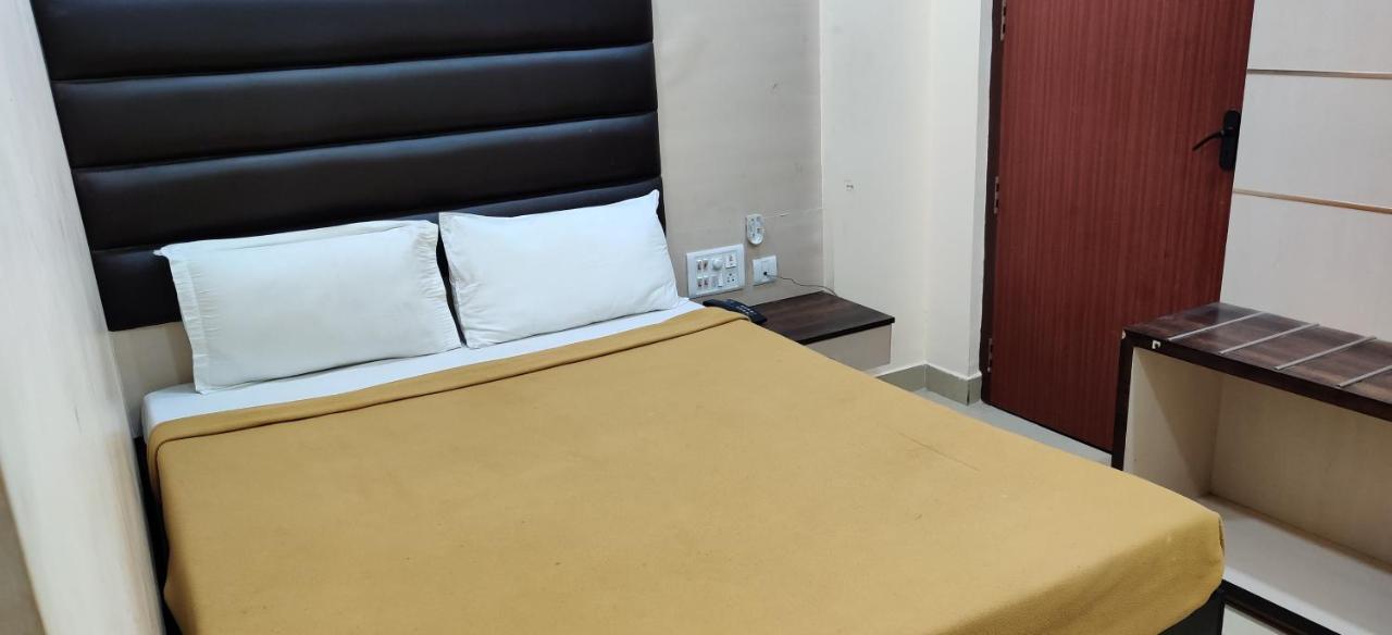 Kumaran Millenium Residency Hotel Vellore Ngoại thất bức ảnh